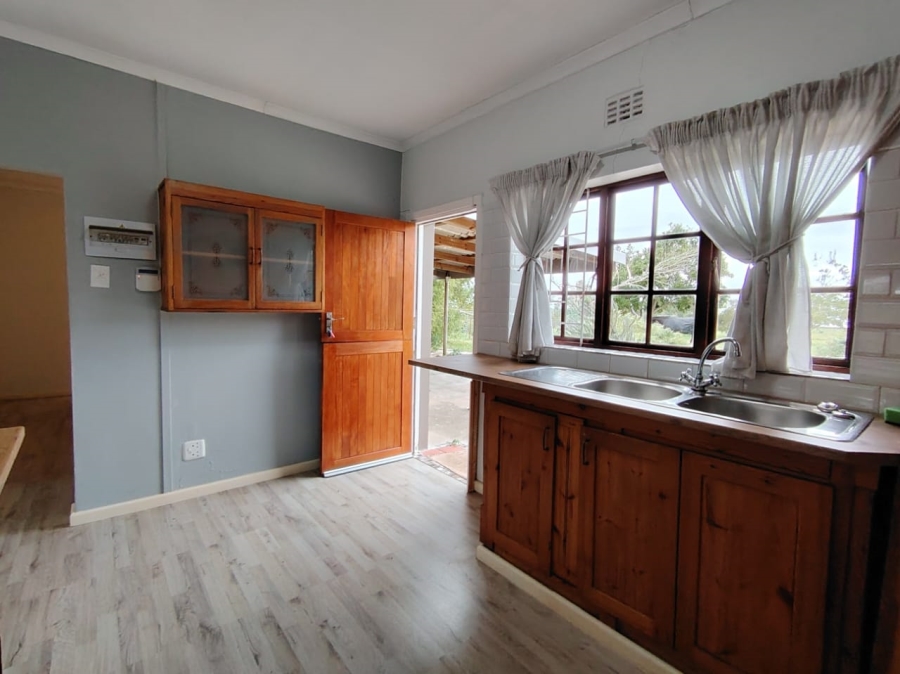 To Let 2 Bedroom Property for Rent in Hoekwil Western Cape